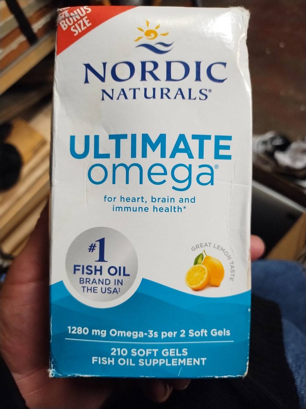 Ultimate Omega Fish Oil Soft Gels - White and Blue